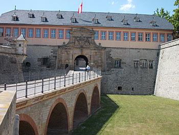 Aufstieg zur Zitadelle Petersberg in Erfurt
