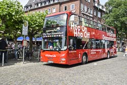 Stadtrundfahrt in Düsseldorf mit dem Hop-on/Hop-off-Bus